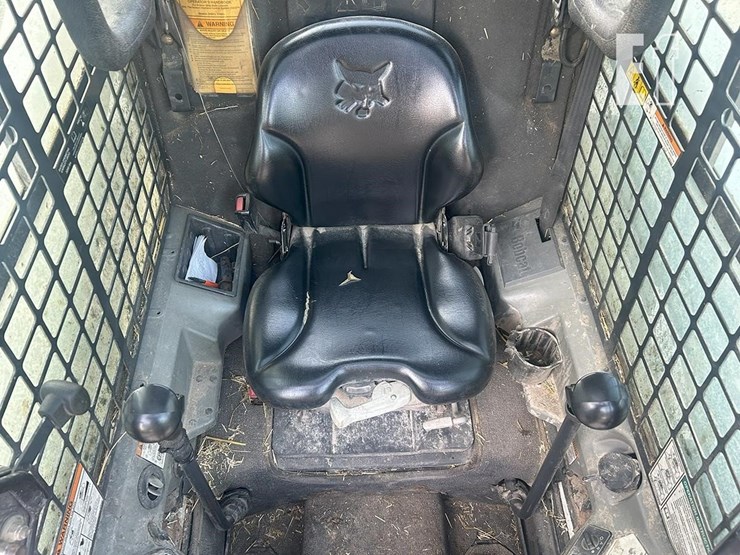 2012-bobcat-s750-image-8