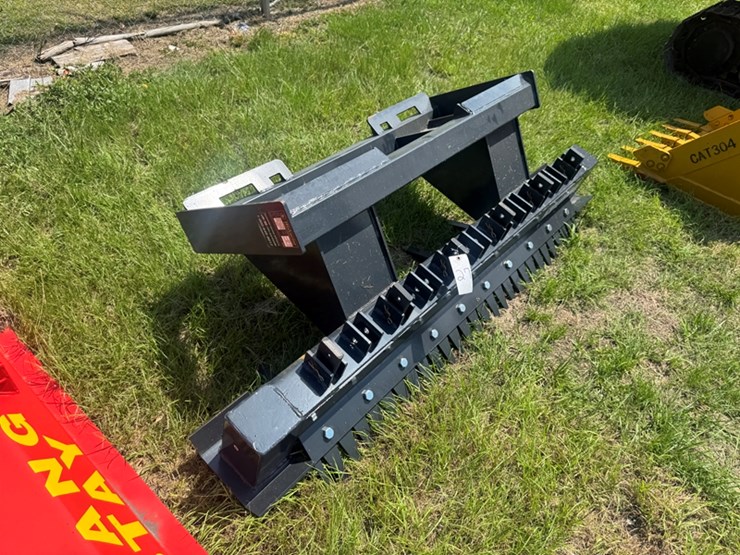 wolverine-rpr-12-72w-skid-steer-ripper-image-4