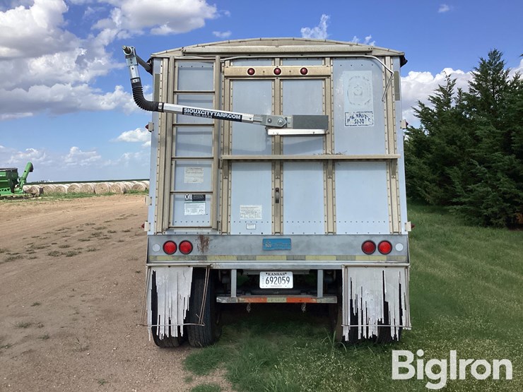 2000-merritt-grain-hopper-image-6