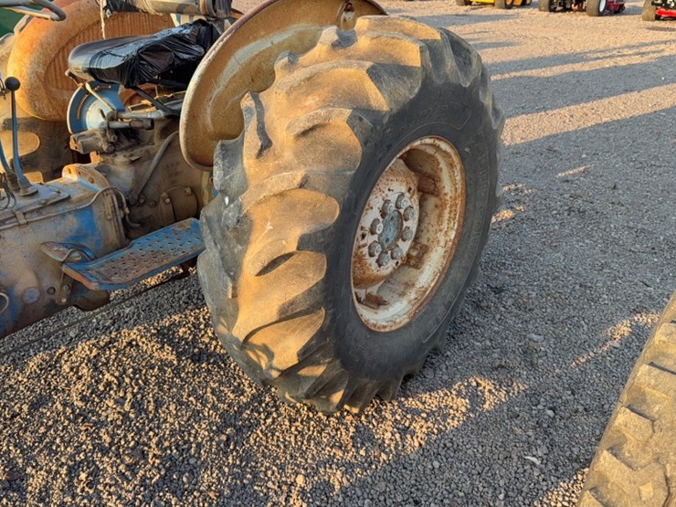 ford-4000-image-18