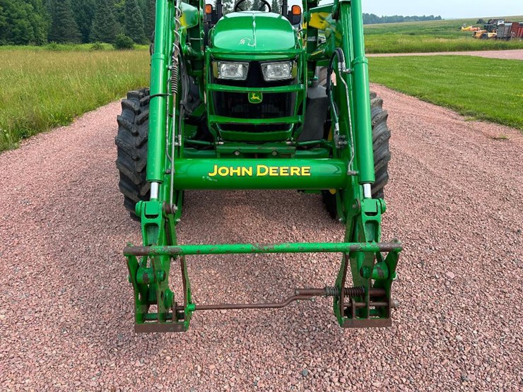 2018-john-deere-5075m-image-19
