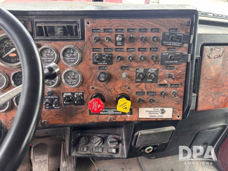 2000-peterbilt-379-image-84