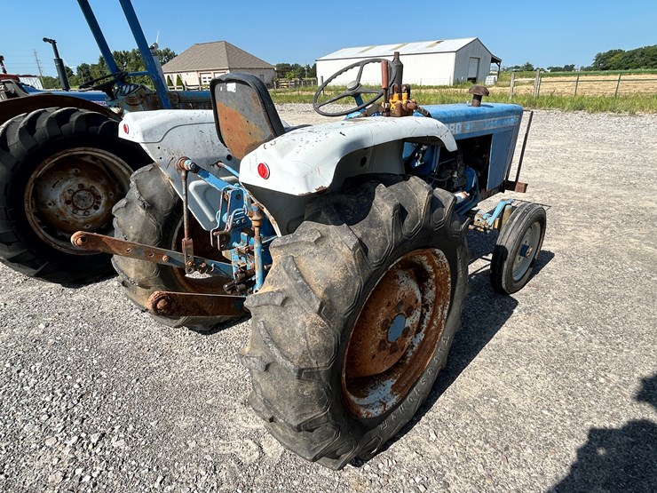 ford-1900-image-4