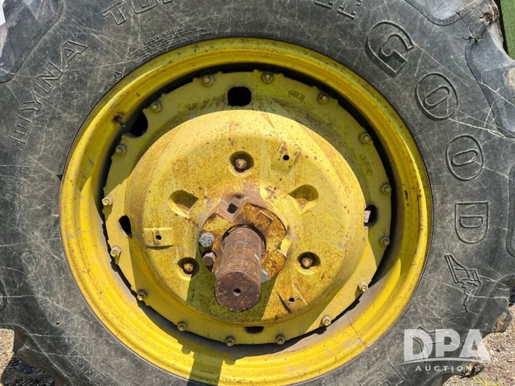 john-deere-4630-image-39