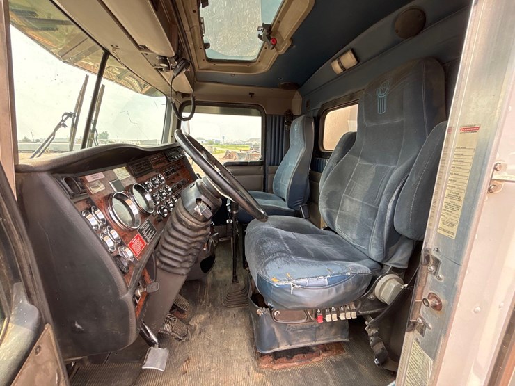 2003-kenworth-t800-image-10