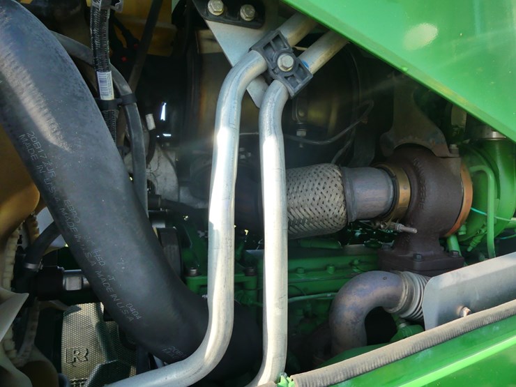 2020-john-deere-7210r-image-11
