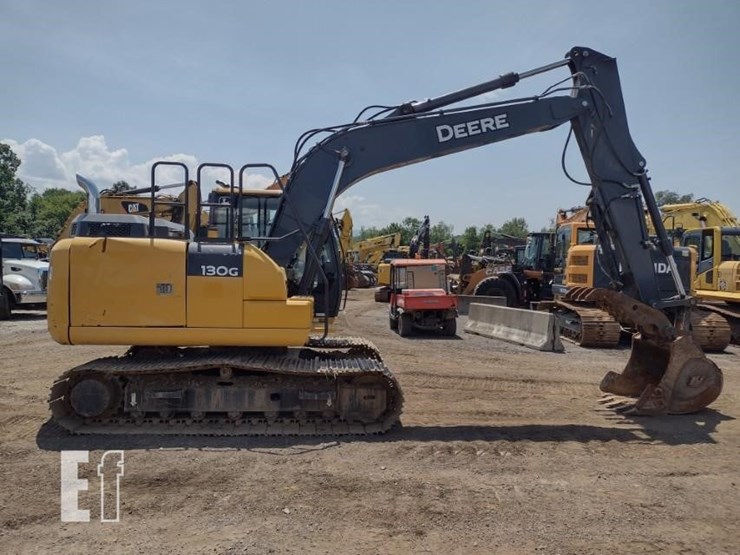 2019-deere-130g-image-3