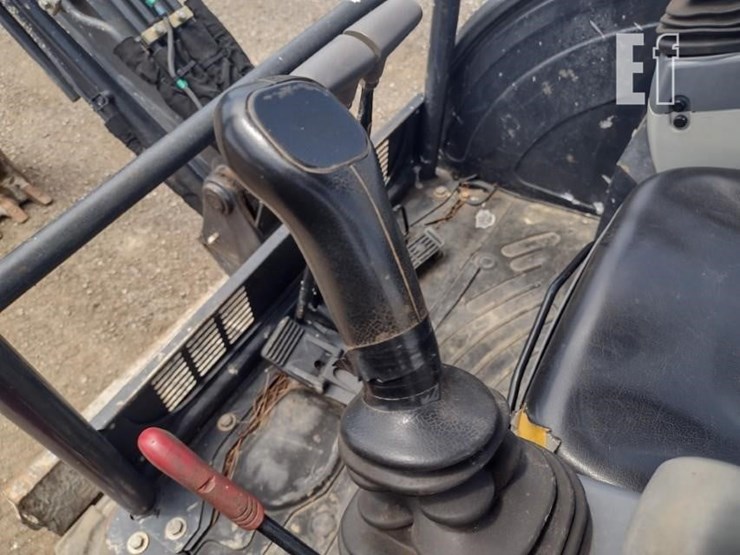 2022-deere-26g-image-10