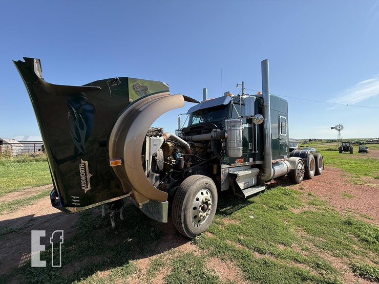 2005-kenworth-w900-image-39