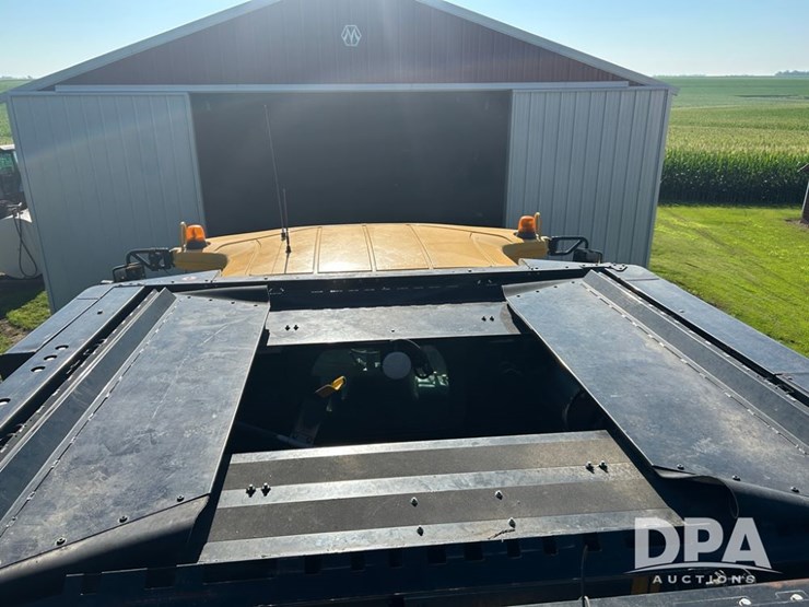 2011-new-holland-cr9060-image-53