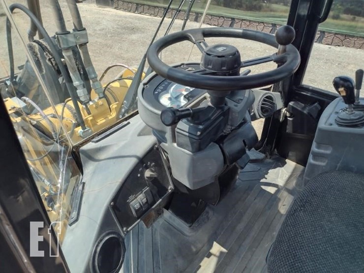 caterpillar-930g-image-12