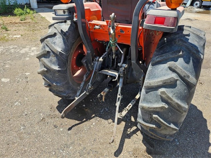 kubota-l3710-image-12