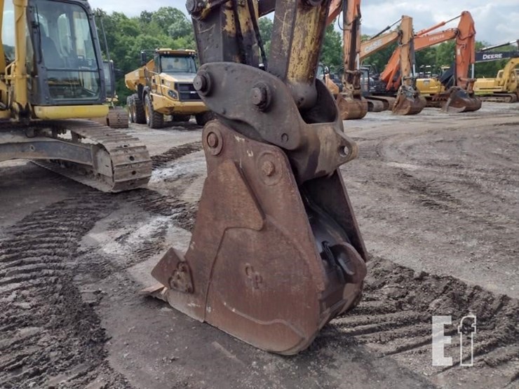 2011-kobelco-sk210-image-18