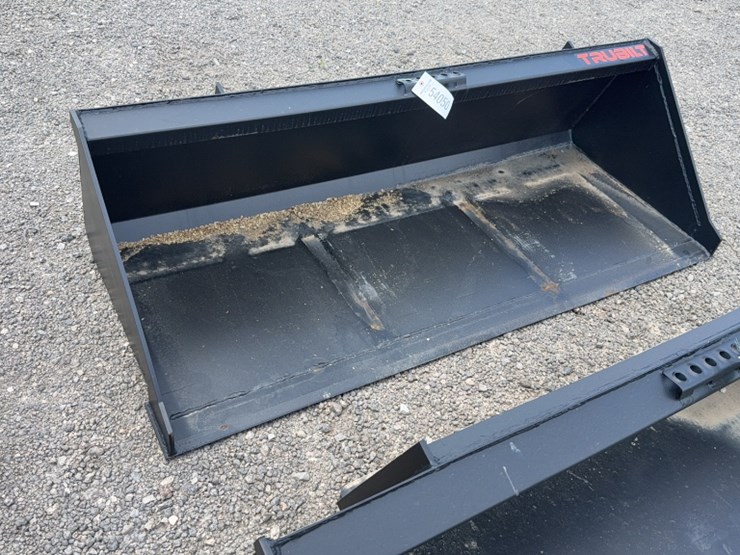 #2053-•-trubilt-72"-skid-steer-smooth-bucket-image-1