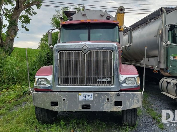 2000-international-9900i-image-3