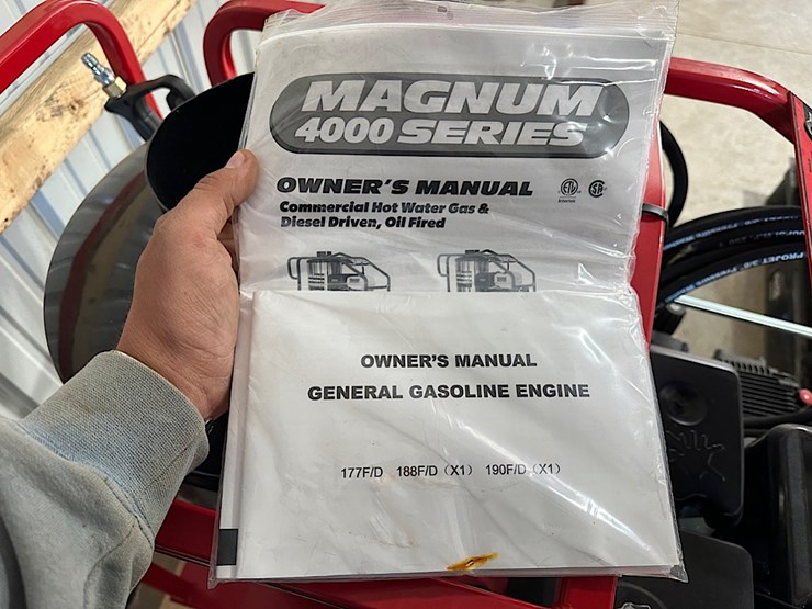 magnum-4000-gold-series-steam-cleaner-image-5
