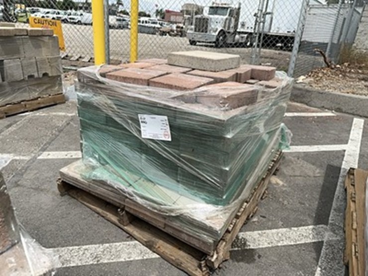 lot#-128-pallet-of-paver-stones-image-1