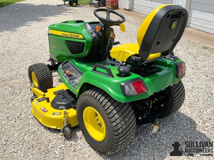 2021-john-deere-x730-image-7