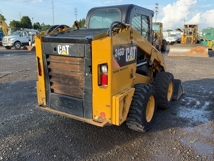 caterpillar-246d-image-8