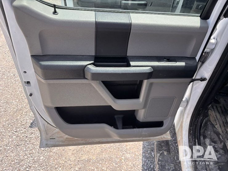 2016-ford-f150-xl-image-56