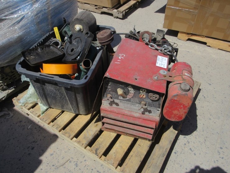 (4)-pallets-of-misc-items,-image-5