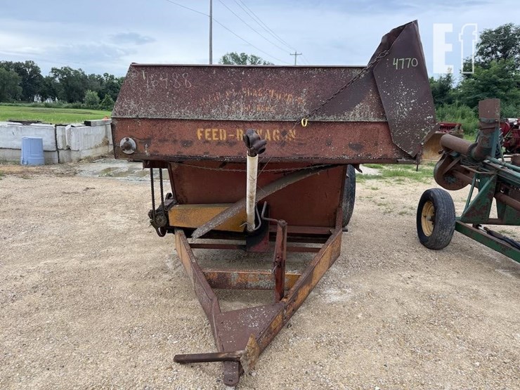 kelly-ryan-feed-r-wagon-image-2