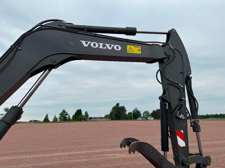 2020-volvo-ecr88d-image-39