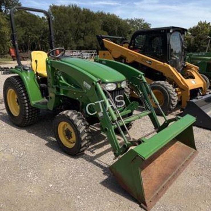 JOHN DEERE 3520