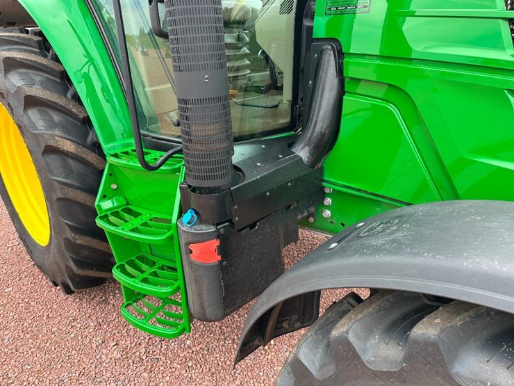 2014-john-deere-6115m-image-23