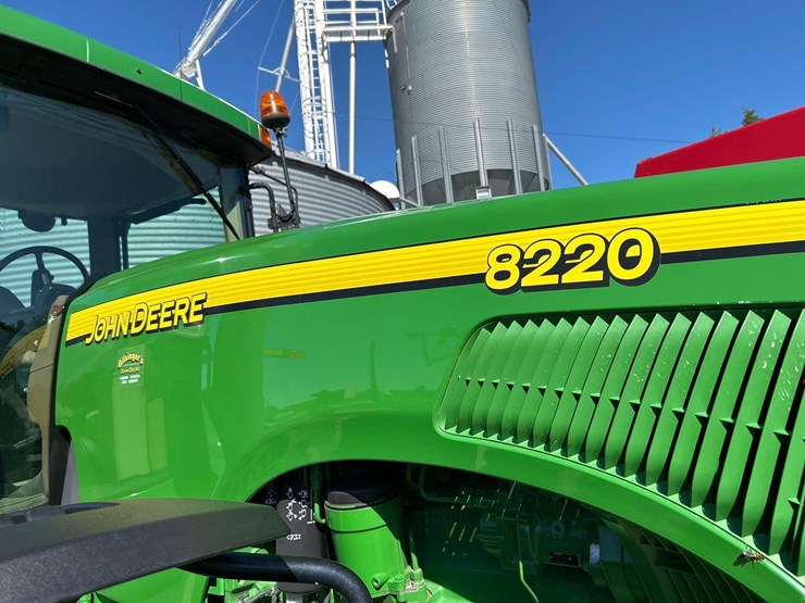 2005-john-deere-8220-image-2