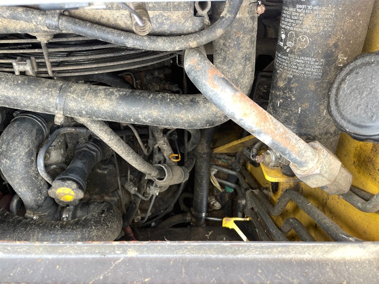 new-holland-l215-image-29