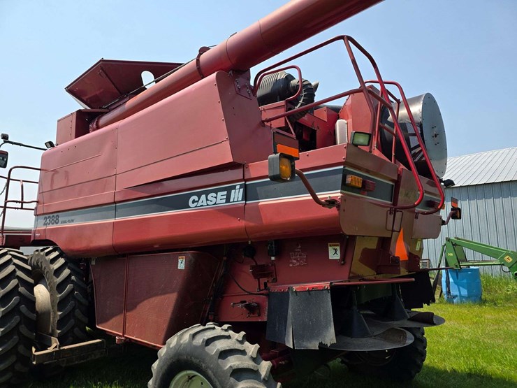 2002-case-ih-2388-image-40