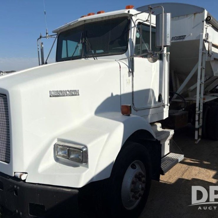 1996 KENWORTH T450