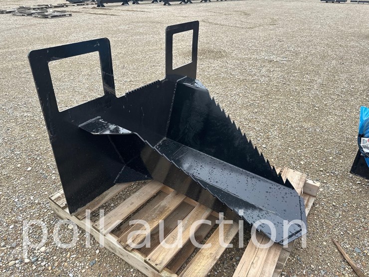 150---40"-skid-steer-spade-bucket-image-1