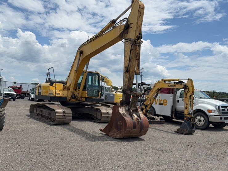 2010-komatsu-pc220-lc-image-3