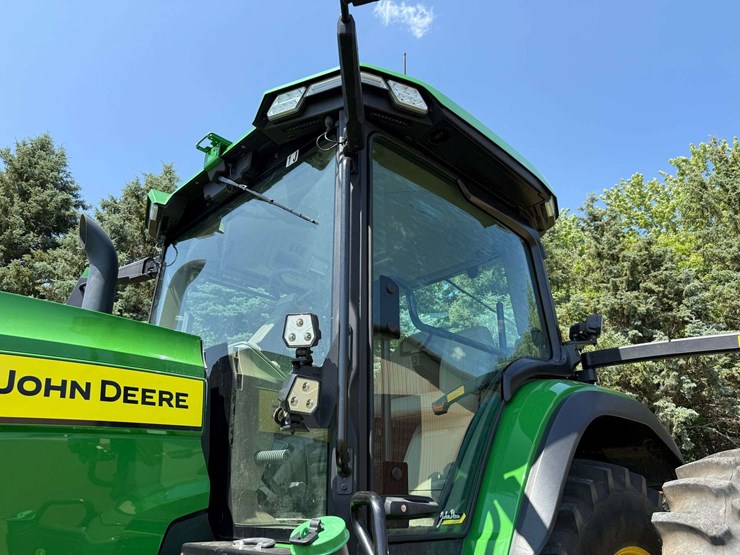 2021-john-deere-8r-340-image-67