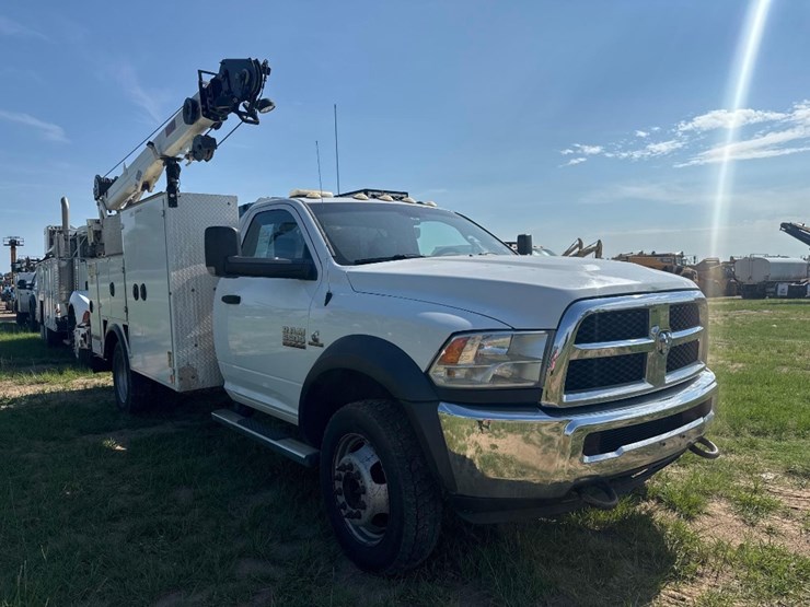 2017-dodge-ram-5500-image-4