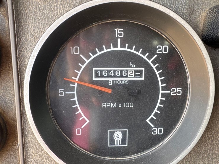 2006-kenworth-t300-image-24