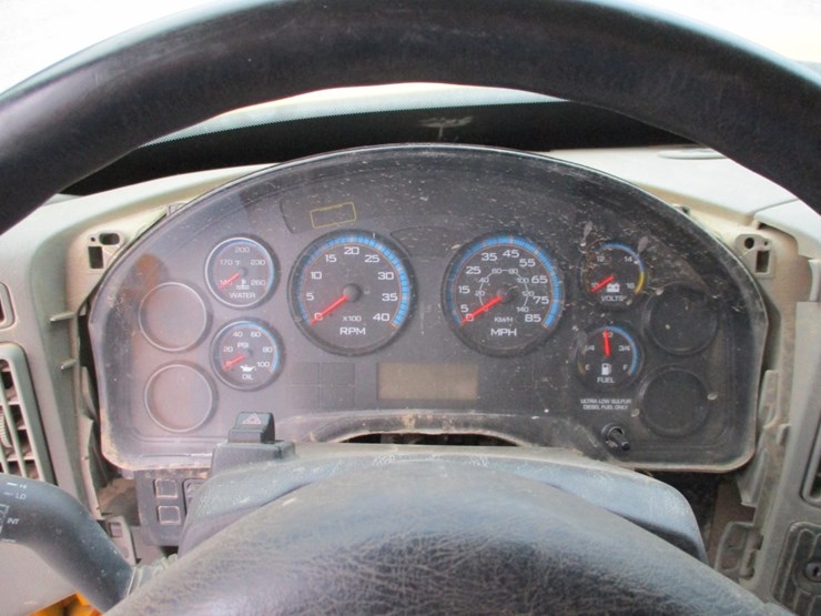 2013-international-durastar-4300-image-18