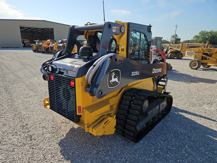2022-deere-325g-image-19