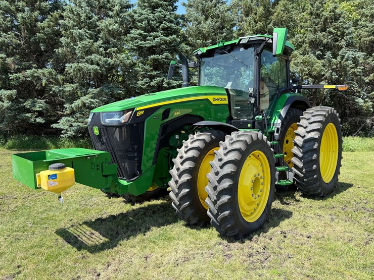 2021-john-deere-8r-340-image-1