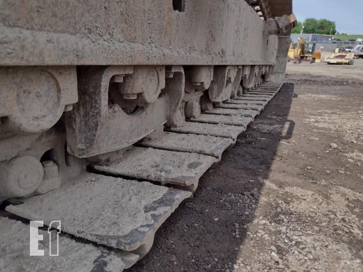 2011-kobelco-sk210-image-36