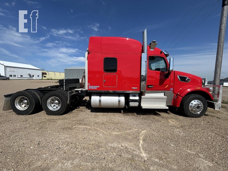 2020-peterbilt-567-image-4