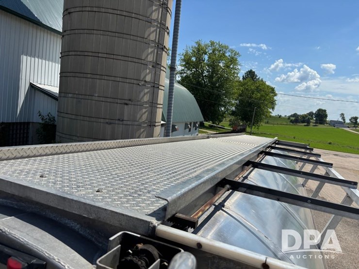 2013-warren-feed-box-(dr11783)-image-20