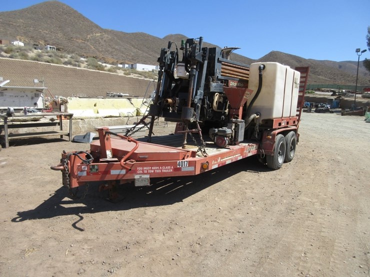 2013-ditch-witch-jt2020-image-1