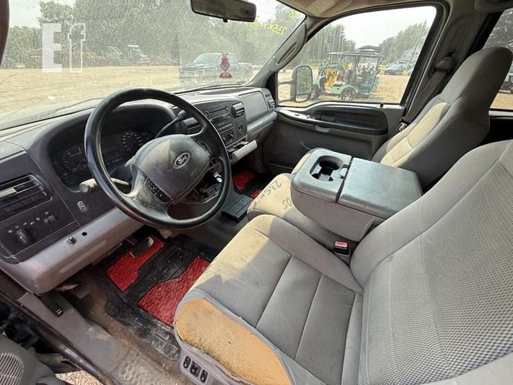 2005-ford-f350-image-9