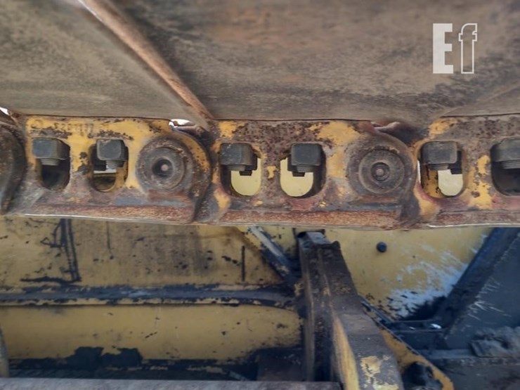 2016-deere-650k-image-38