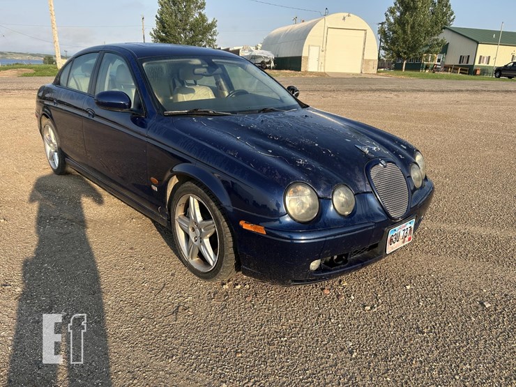 2003-jaguar-image-3