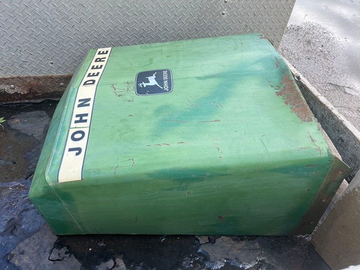 john-deere-fuel-tank-image-1