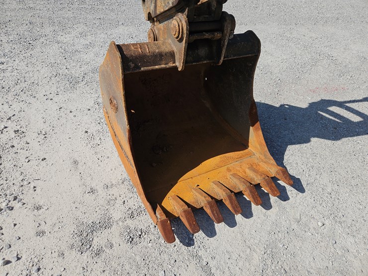 2017-komatsu-pc88mr-10-image-4